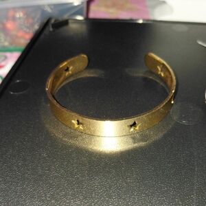 *NWT*Paparazzi Gold Star Cuff Bracelet